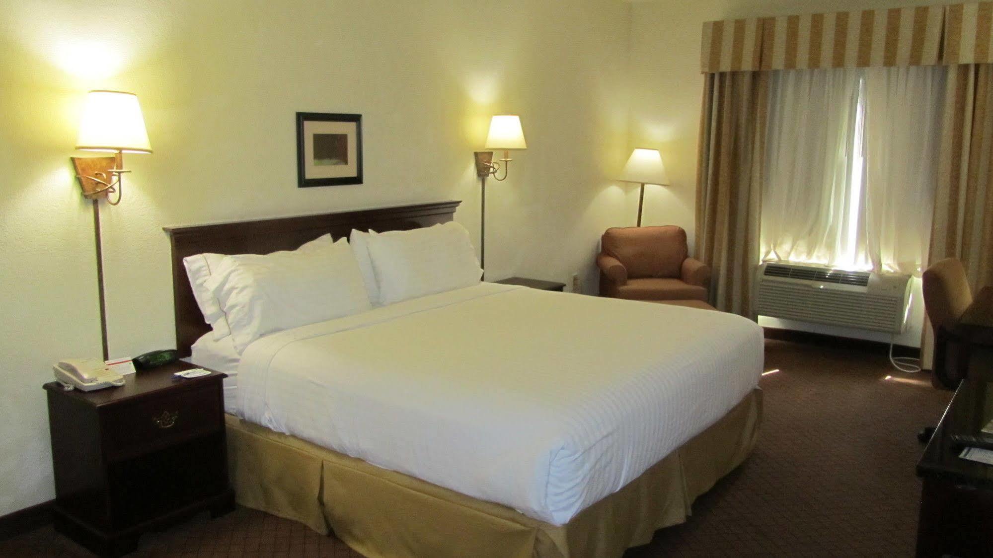 Holiday Inn Express Hotel And Suites Weslaco, An Ihg Hotel Kültér fotó